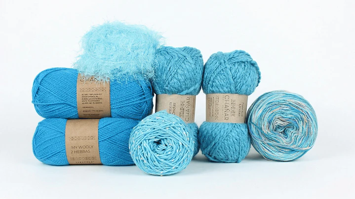 Kit de Tejido La Cajita Aguamarina: Suavidad y Color para tus Proyectos de Hogar (600g) 1