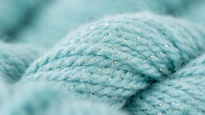 Lana Natural con Lúrex Oro: Celeste Cielo (Corriedale) 2