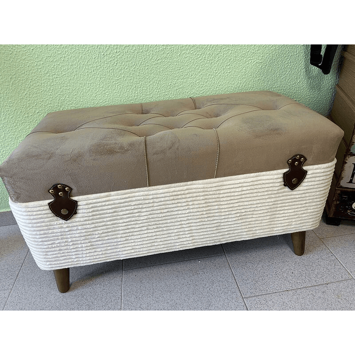BANQUETA COM ARRUMAÇÃO 80X45X40cm 1