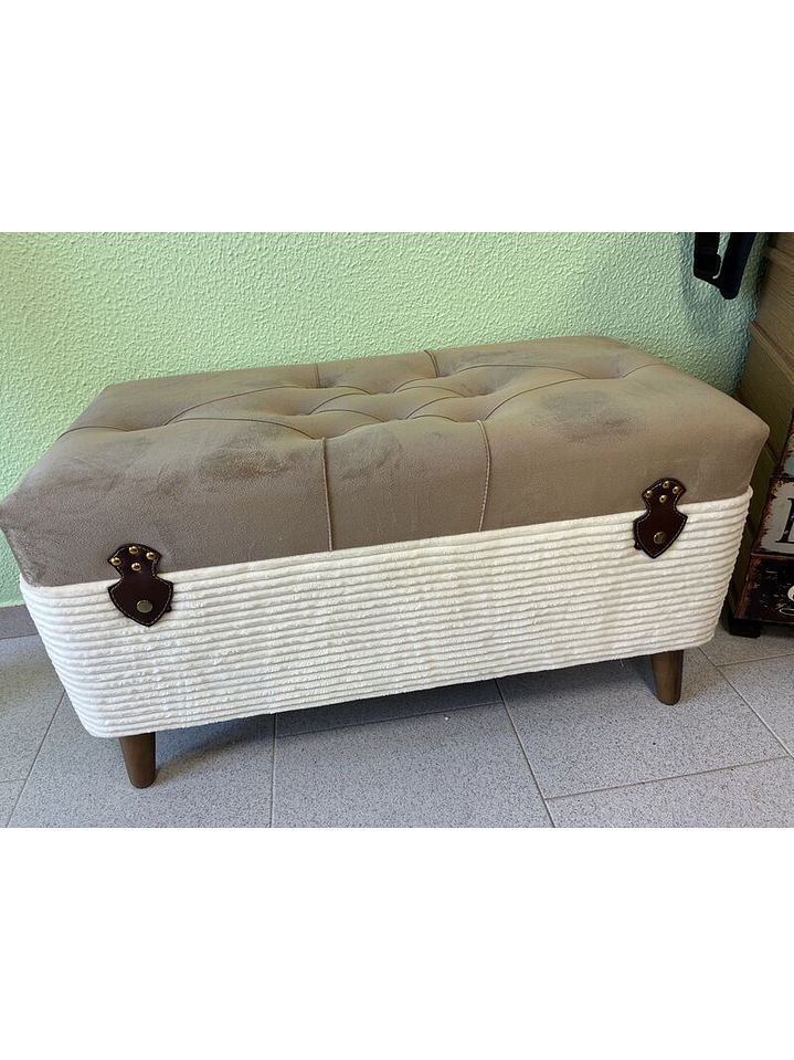 BANQUETA COM ARRUMAÇÃO 80X45X40cm 1