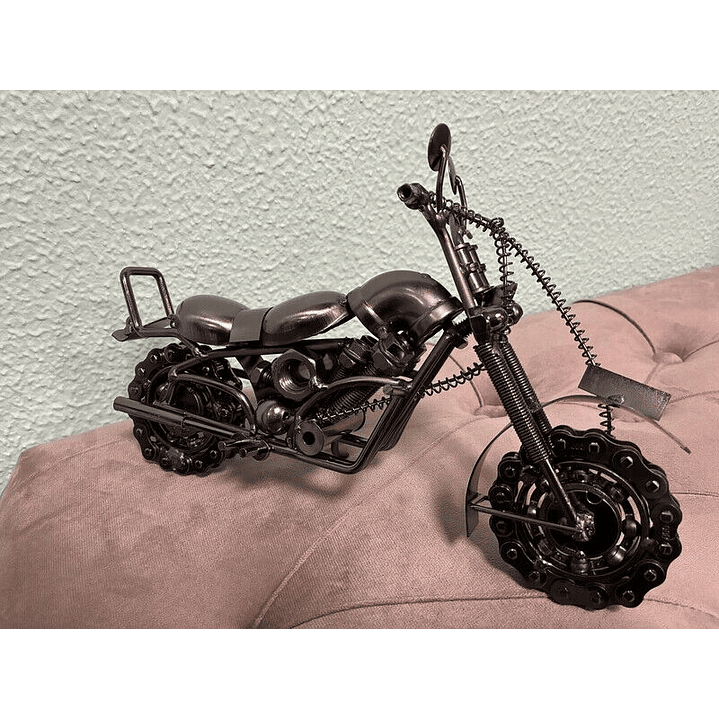 Moto Metal com peças 30x20x9cm 1
