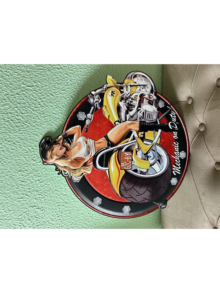 MECHANIC ON DUTY 45cmx45cm 1