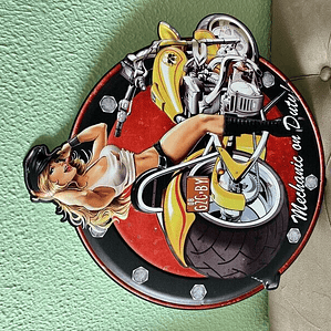 MECHANIC ON DUTY 45cmx45cm