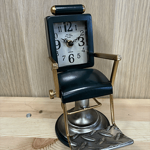Relogio Cadeira de barbeiro verde 20x19x10cm