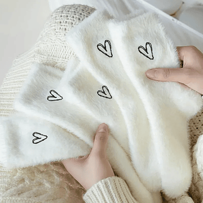 Simple Lovely Cozy Mink Velvet Socks Autumn Winter Hosiery Thickened Plush Warm Fluffy White Heart-shaped Socks