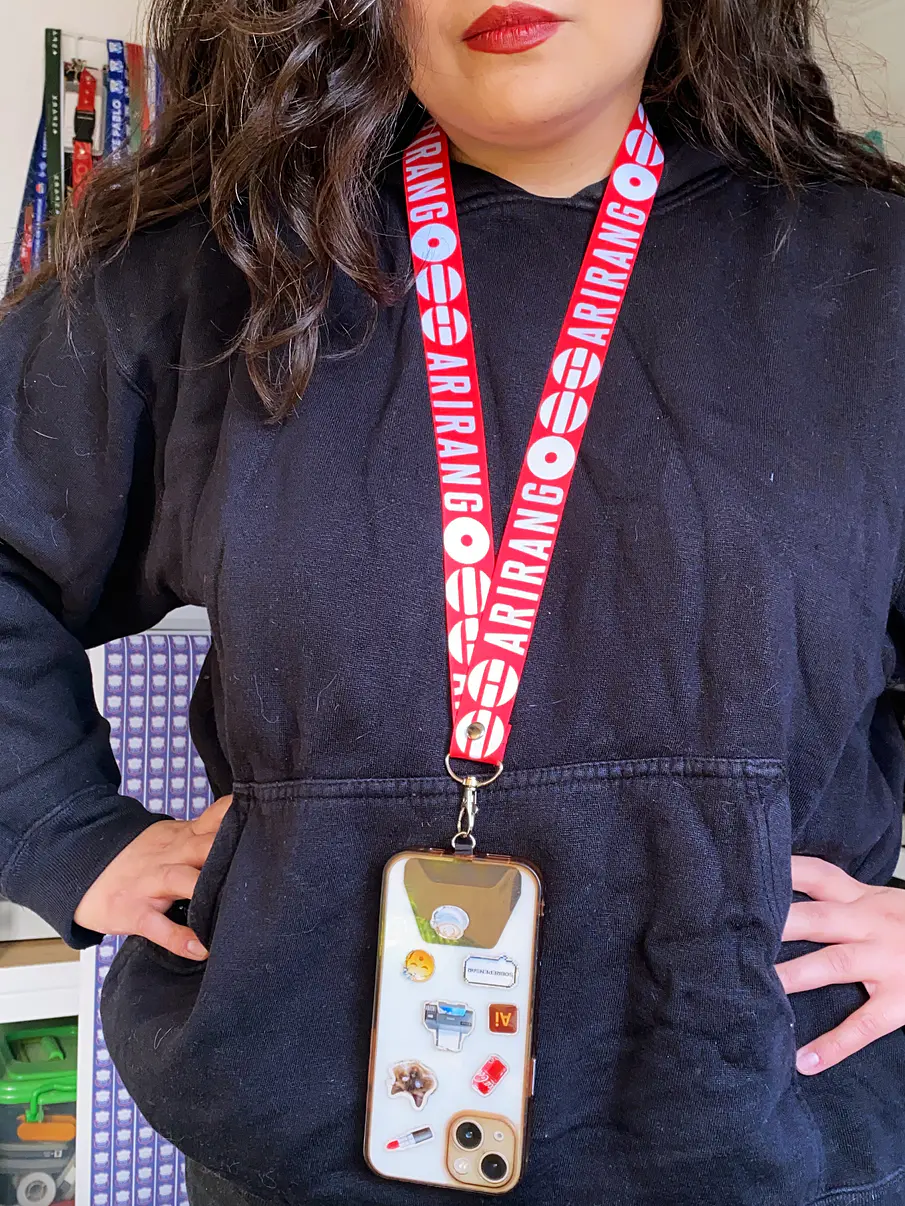 Porta celular Adhesivo para Lanyard  2