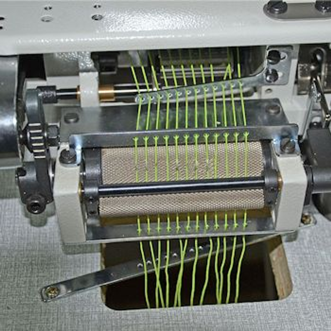 MAQUINA MULTIAGUJA SIRUBA MOD VC008-12064P/VPQ-K 2