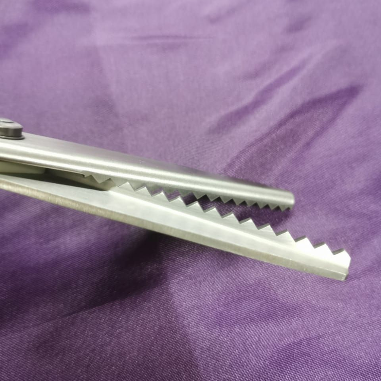 TIJERA ZIGZAG 8 -1/2 