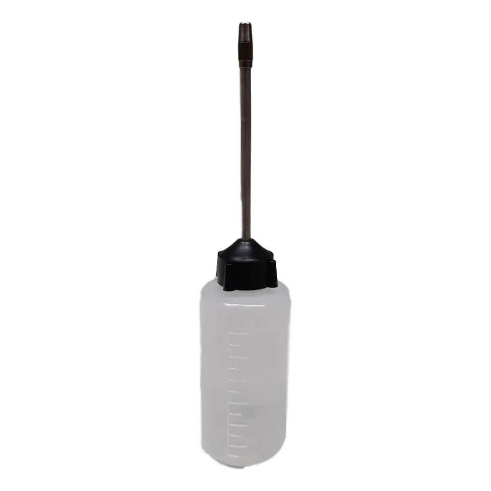 Aceitera de Punta Metálica de 130 mm - No Incluye Aceite 1