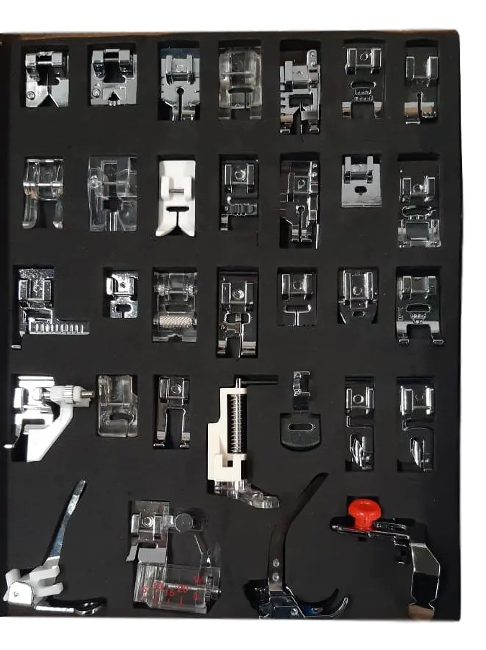 CAJA CON 32 PRENSATELAS PARA MAQUINA DOMESTICA MOD PFSH-32 1