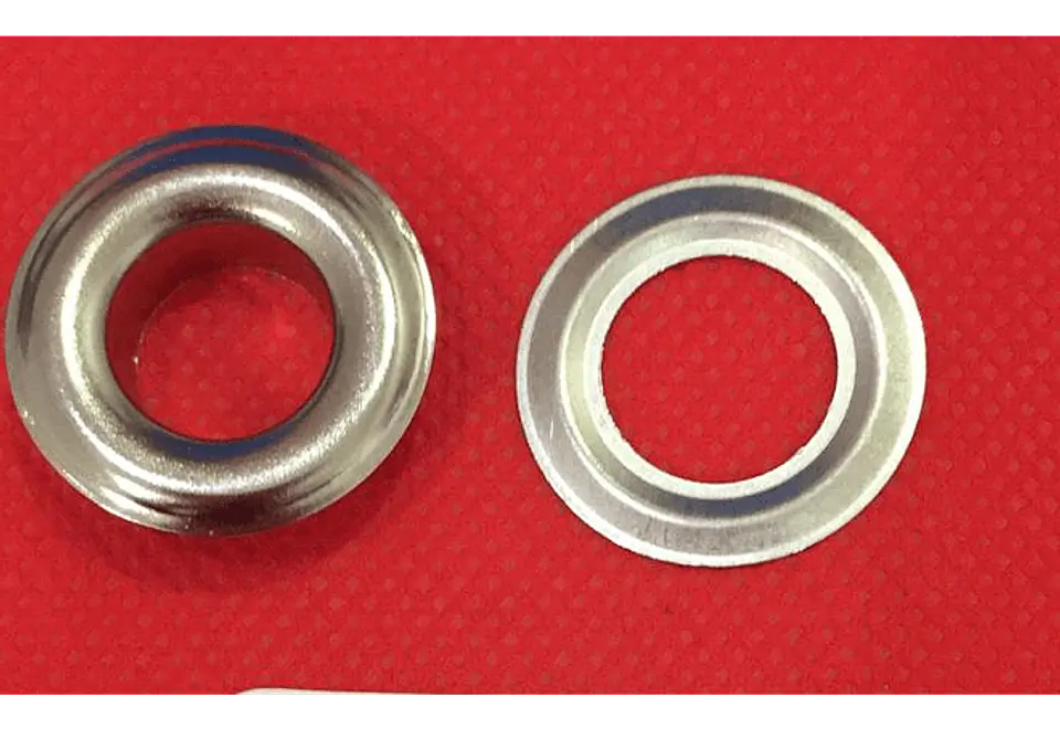 OJETILLO METALICO DE 1/2 PULGADA - CIENTO 2