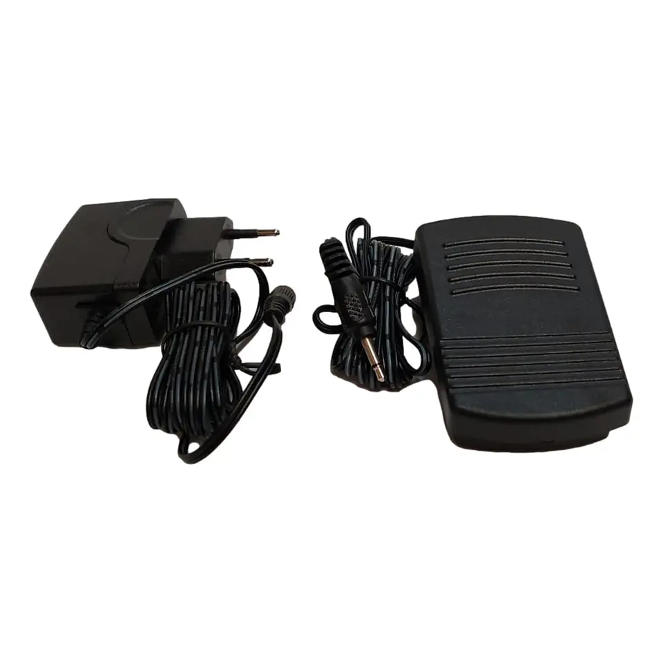 Mini Máquina de Coser MOD 211 - 2 Velocidades, Pedal, Luz Incorporada 4