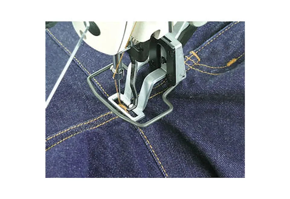 ATRACADORA JUKI MOD LK1900               4