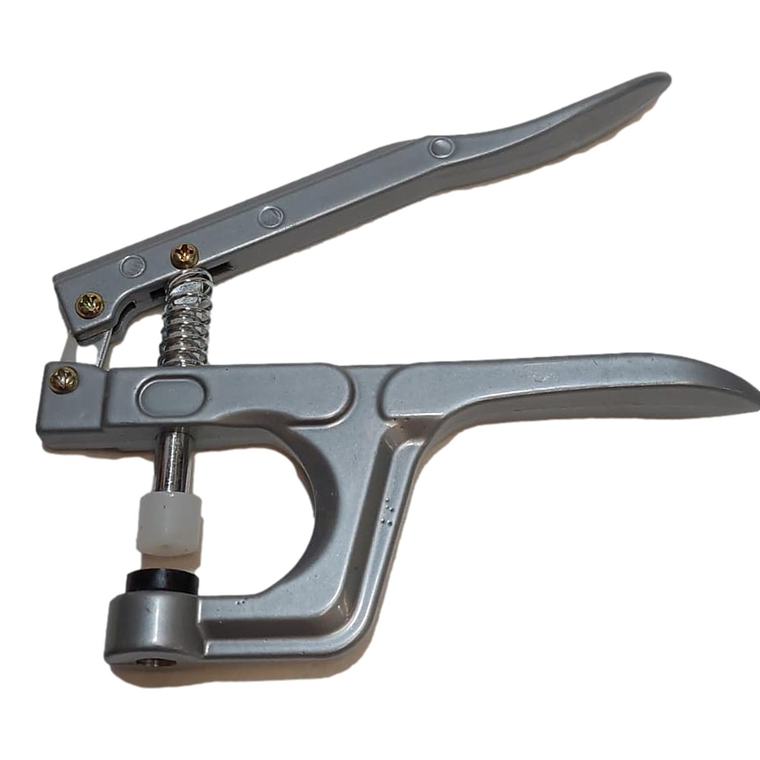 Alicate en Forma de U con 150 Broches a Presión de 6 mm 2