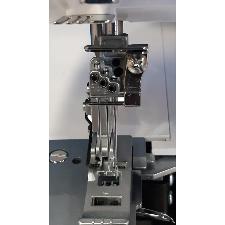 Máquina de Coser Colleretera MOD 3040 - 3 Agujas, 1300 ppm 5