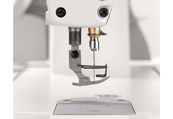 Máquina Recta Industrial JUKI DDL-8700