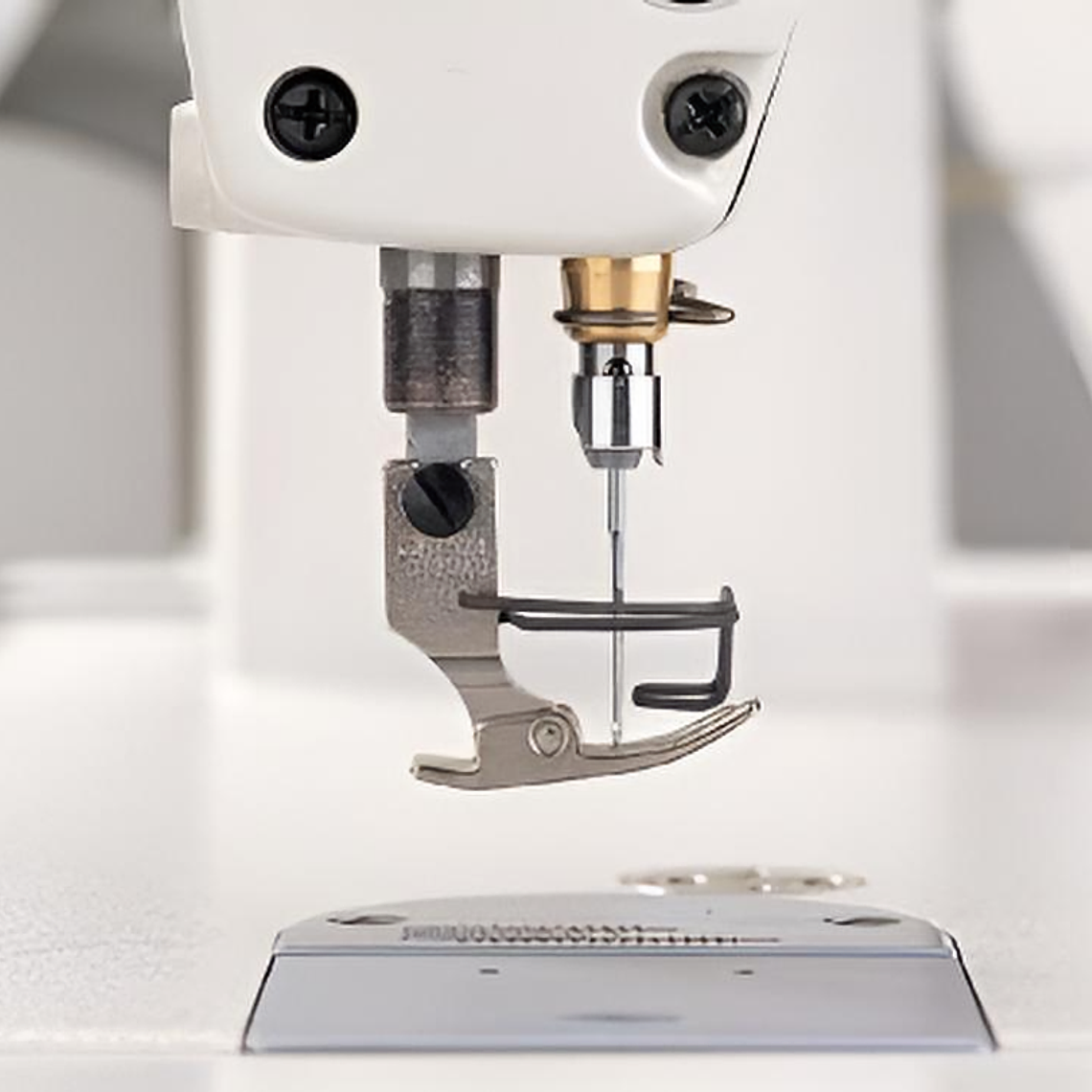 Máquina Recta Industrial JUKI DDL-8700 2