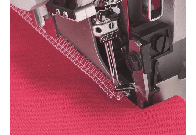 Overlock Siruba Mod. 547QE-514M3-24 – Máquina de Coser Industrial de 4 Hilos con Motor Servo Integrado