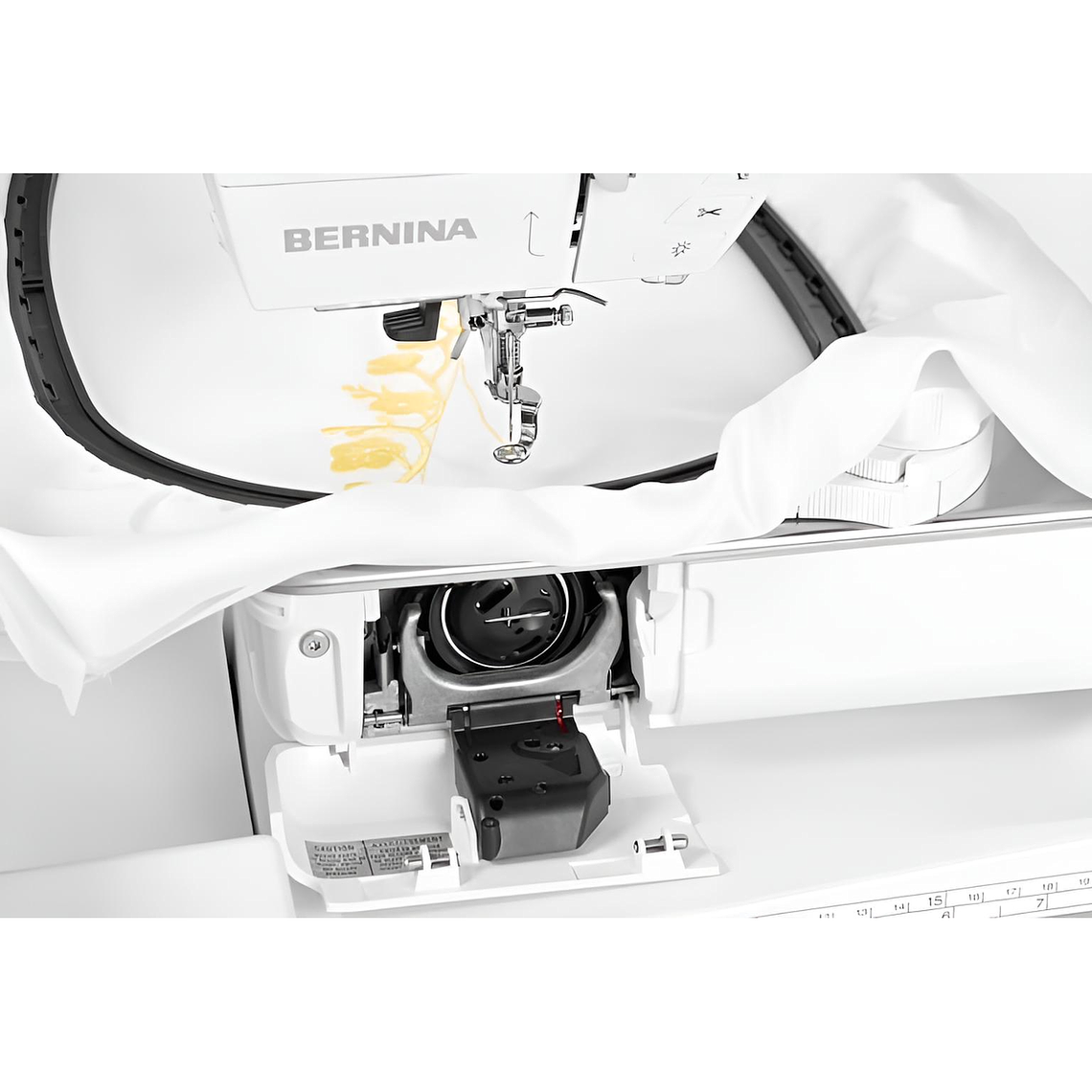 Bordadora Bernina 700 – Profesional 400×210 mm | 320 Diseños, Pantalla Táctil 18 cm, Enhebrado Automático y Control de Tensión Exclusivo 2