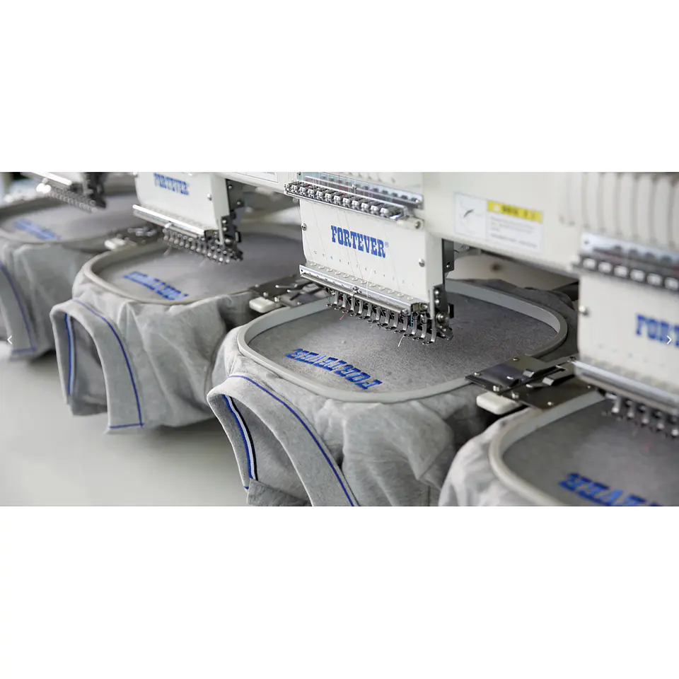 Máquina Bordadora Computarizada Multi-Aguja FT-1204HC — 4 Cabezas, 12 Agujas, Alta Producción Industrial 2