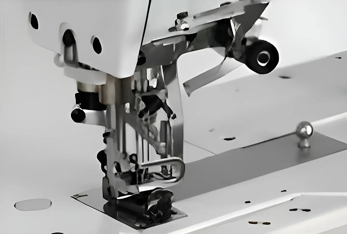 MAQUINA TAPACOSTURA INDUSTRIAL FIT-5700D - DUO: Cama Plana y Pegadora de Cuellos en una - DIRECT DRIVE 4