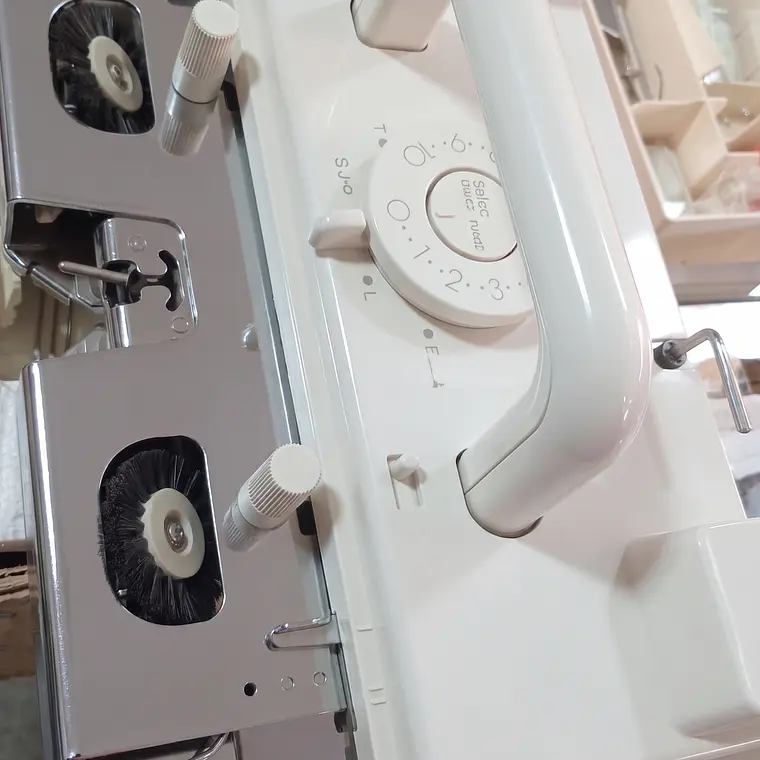 Máquina Tejedora SK280 Doble Cama – 200 Agujas *** seminueva **** 3