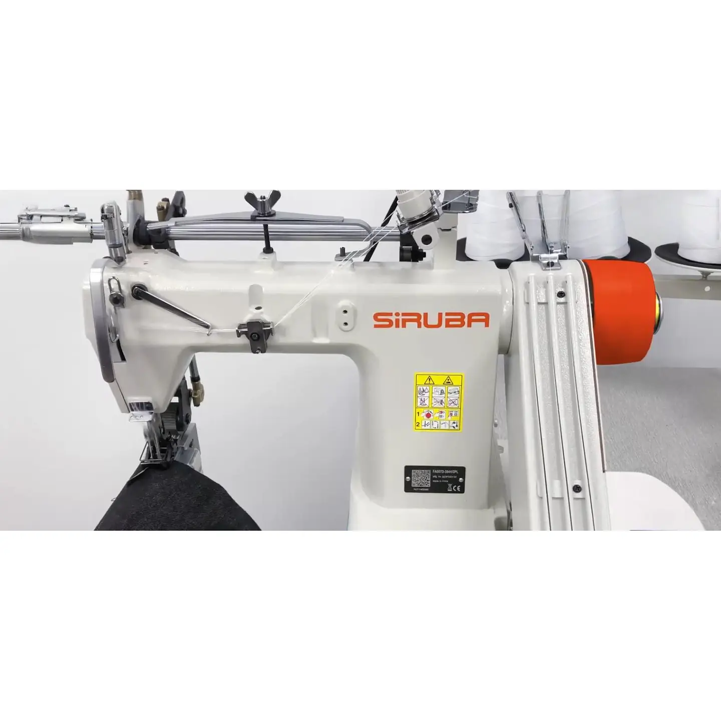 Cerradora de Codo Siruba FA007D-364H/2PL – 3 Agujas, Puller Metálico, 3500 ppm, Direct Drive 5