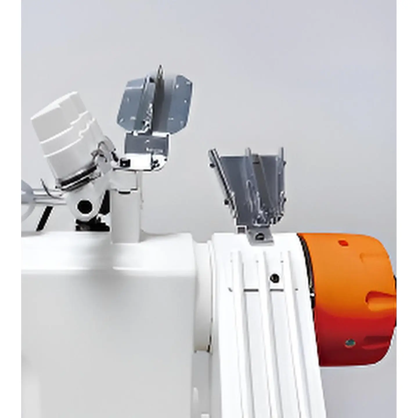 Cerradora de Codo Siruba FA007D-364H/2PL – 3 Agujas, Puller Metálico, 3500 ppm, Direct Drive 9