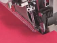 Overlock Siruba Mod. 547QE-514M3-24 – Máquina de Coser Industrial de 4 Hilos con Motor Servo Integrado - Miniatura 2