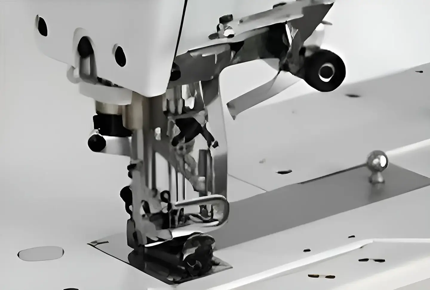 MÁQUINA TAPACOSTURA INDUSTRIAL FIT-5700D - DUO: Cama Plana y Pegadora de Cuellos en una - DIRECT DRIVE 4
