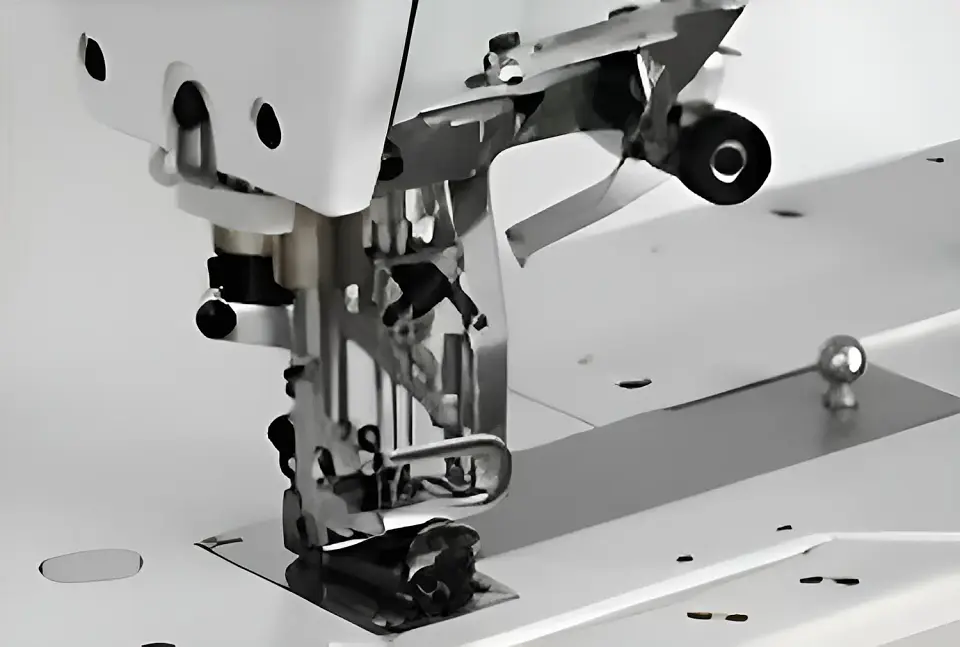 MÁQUINA TAPACOSTURA INDUSTRIAL FIT-5700D - DUO: Cama Plana y Pegadora de Cuellos en una - DIRECT DRIVE 4