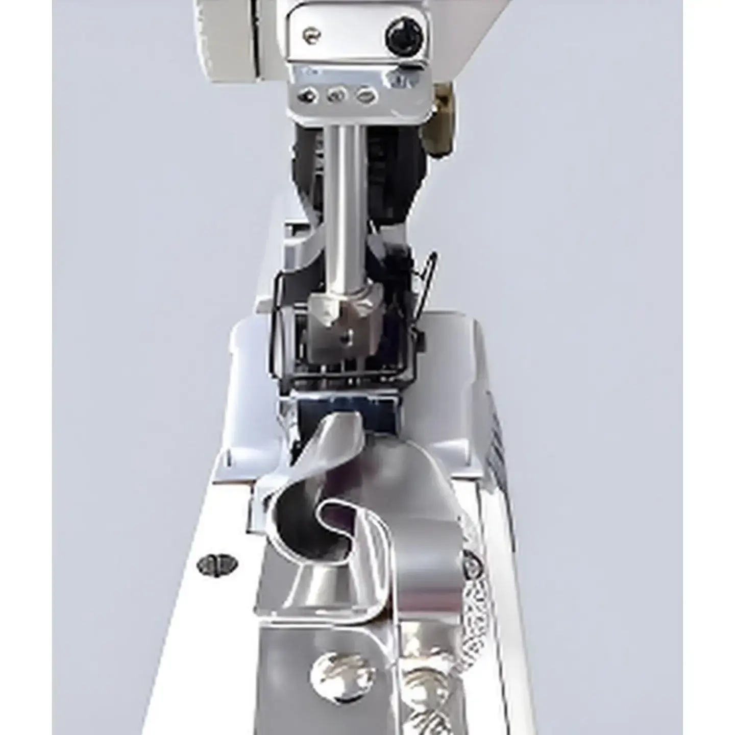 Cerradora de Codo Siruba FA007D-364H/2PL – 3 Agujas, Puller Metálico, 3500 ppm, Direct Drive 9
