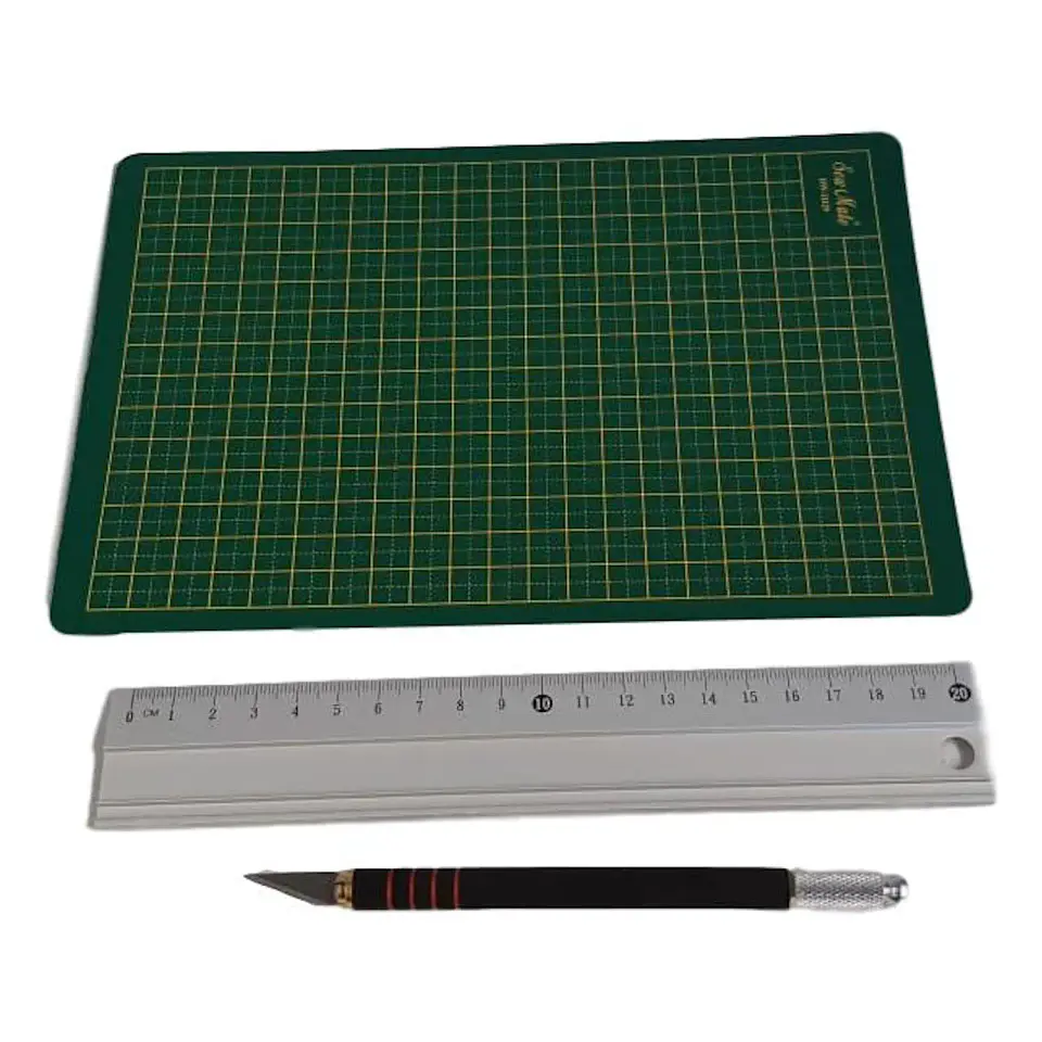 Kit tapete de corte 22,5 x 15 cm con regla de aluminio y cuchillo de arte 2