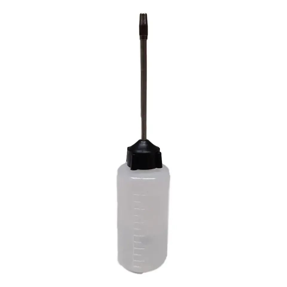 Aceitera de Punta Metálica de 130 mm - No Incluye Aceite 1