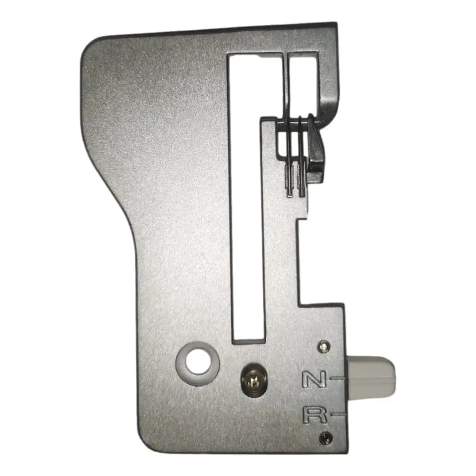 Plancha de aguja completa para overlock Alfa 8708 1