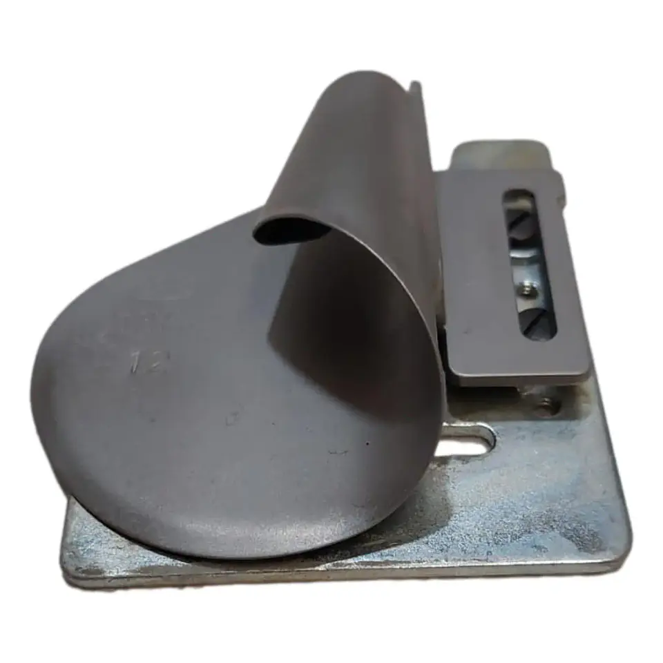 Guía Caracol 12 mm Aurec para Recta Industrial – Dobladillo Ancho Parejo 1