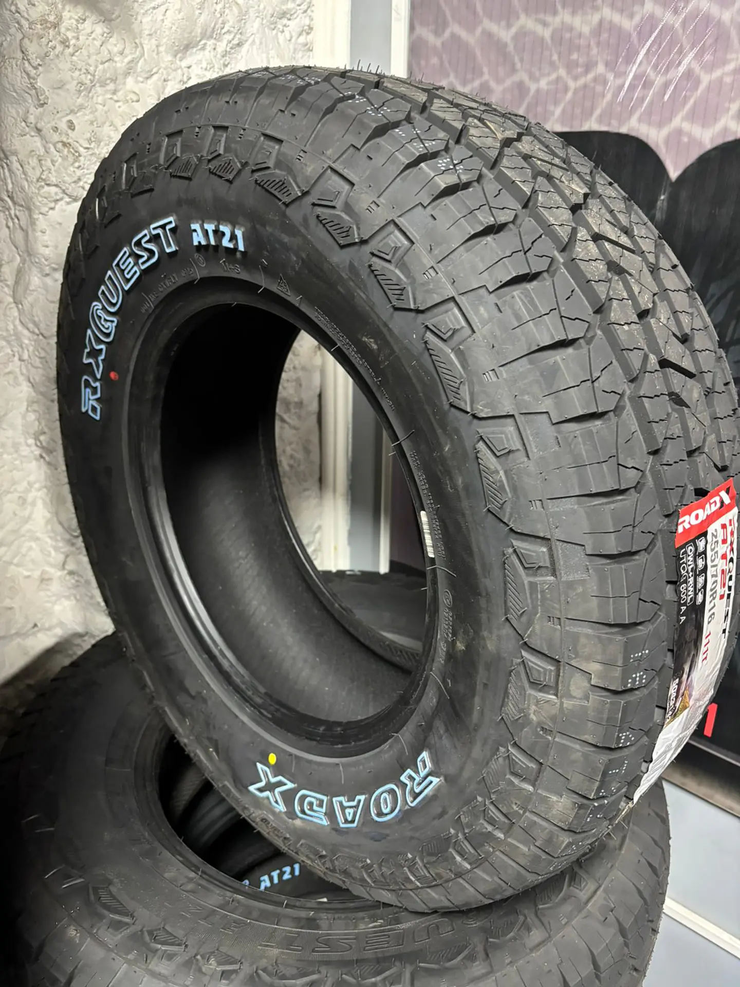 NEUMATICO 265/70R16 MARCA ROADX 1