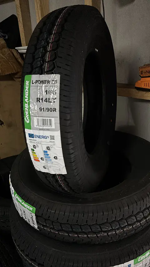 NEUMATICO 165R14C MARCA GRENLANDER