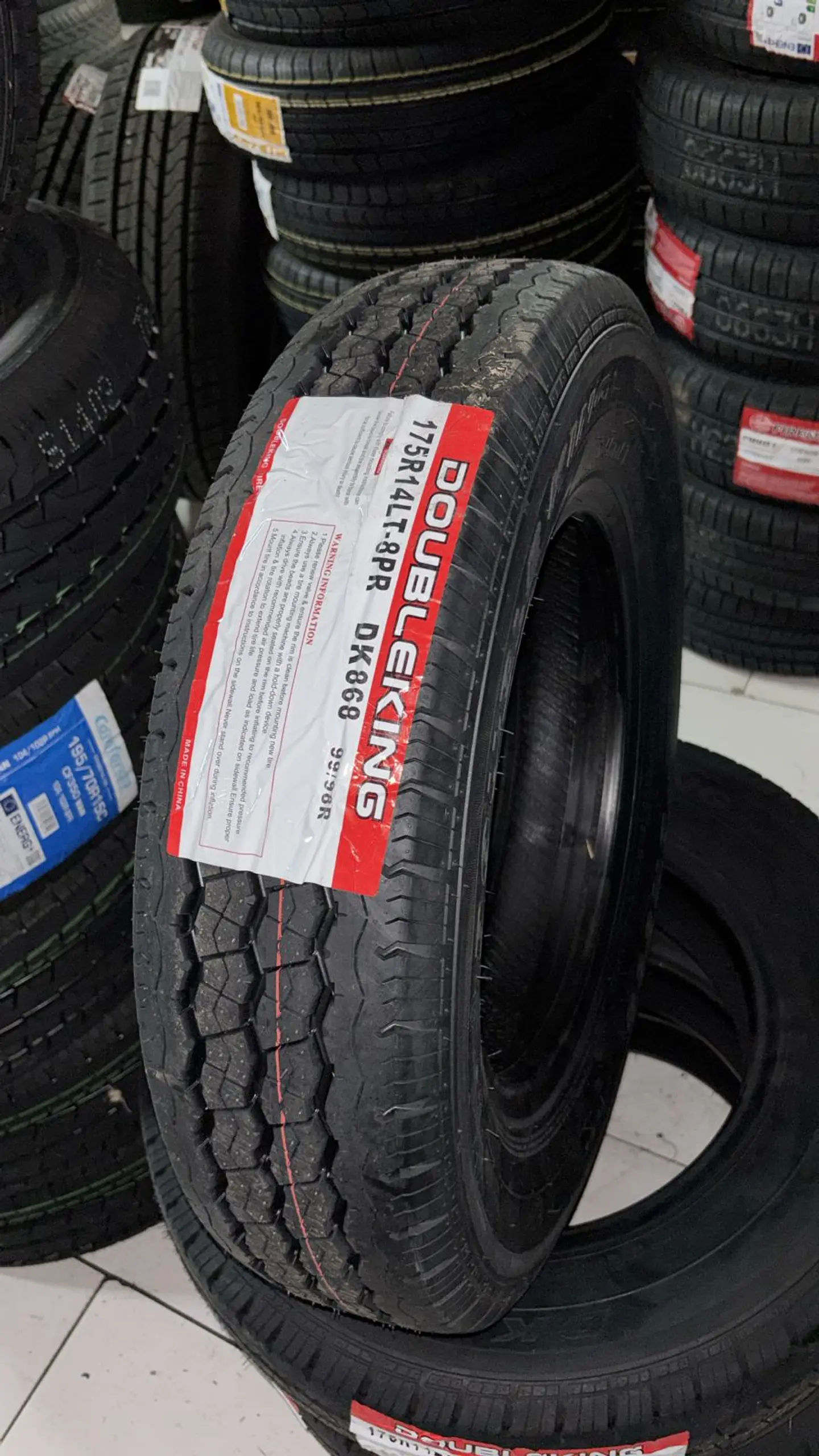 NEUMATICO 175R14C MARCA DOBLEKING 1