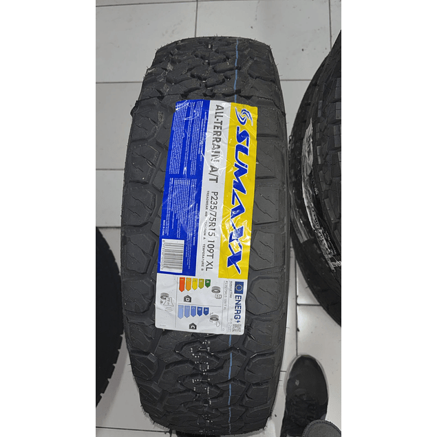 NEUMATICO 235/75R15 MARCA SUMAXX