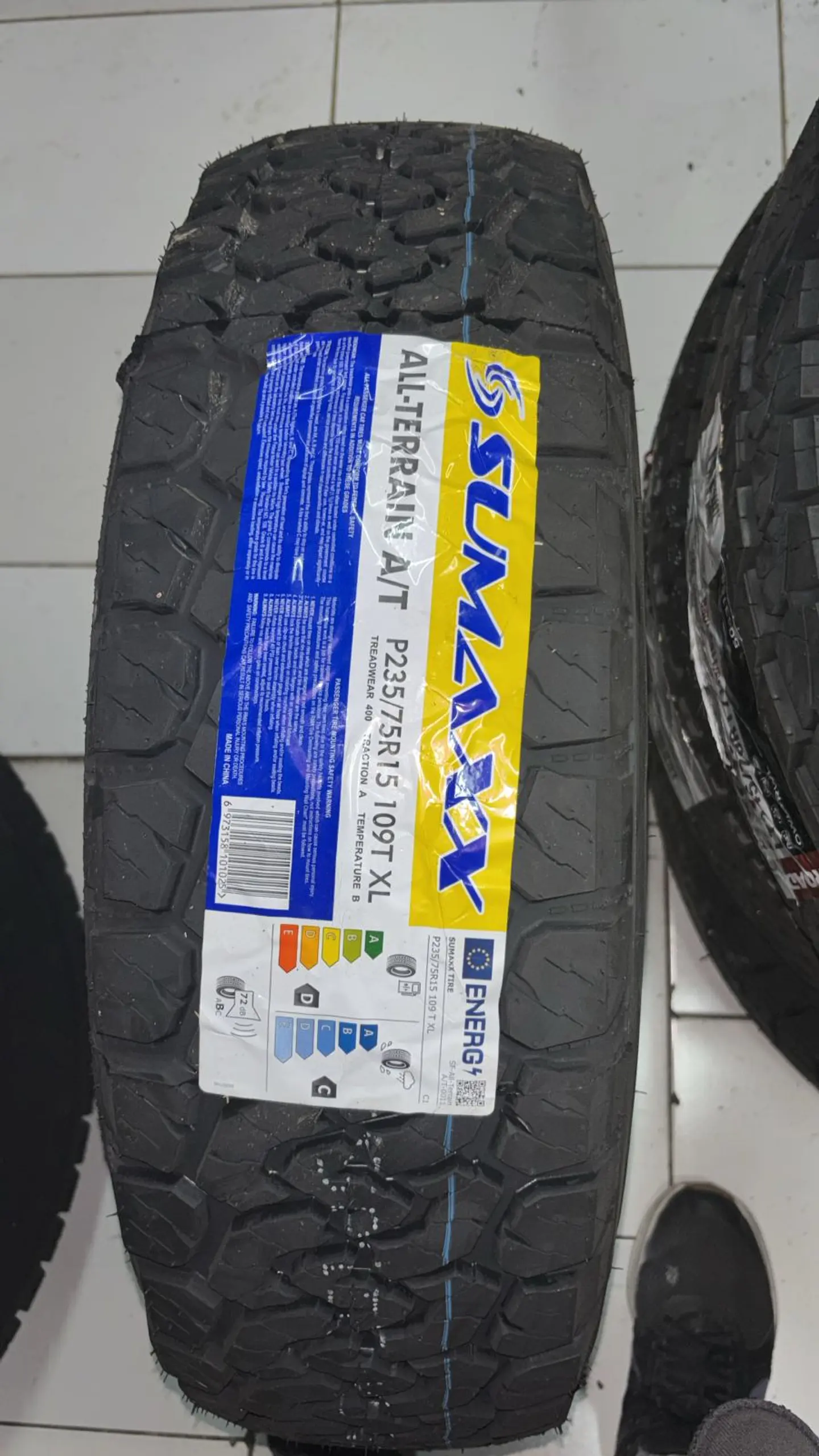 NEUMATICO 235/75R15 MARCA SUMAXX 1