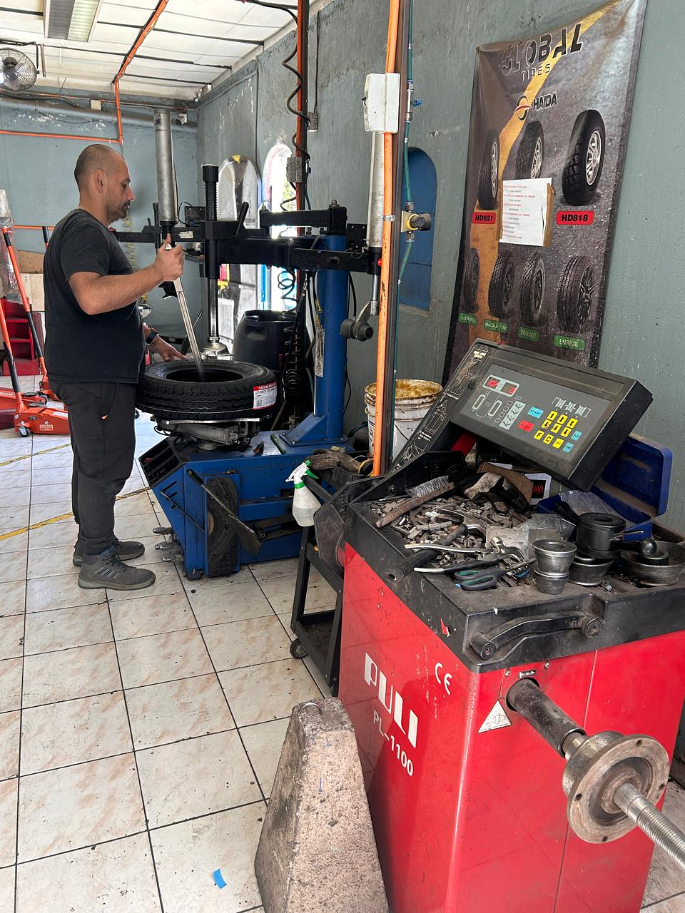 Servicio de Instalación, Balanceo y cambio de Válvulas valor por Neumático 1