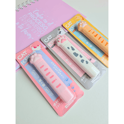 Corrector y pegamento en cinta de gatito