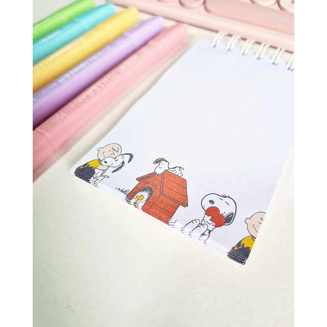 Mini libretita Snoopy