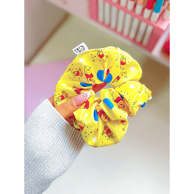 Scrunchie Winnie the pooh
