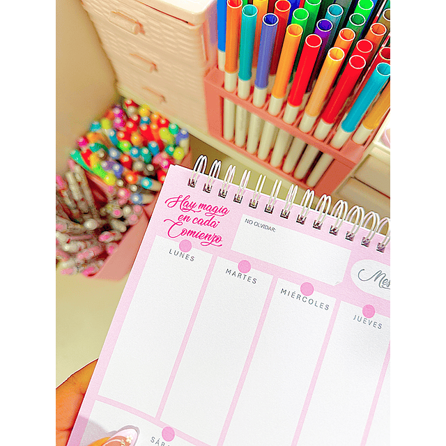 Planner semanal "hay magia en cada comienzo"