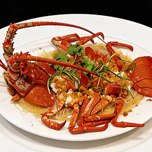 Langosta con Fansi 粉丝蒜蓉蒸龙虾