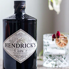 Hendricks 2X 1( lunes a jueves)