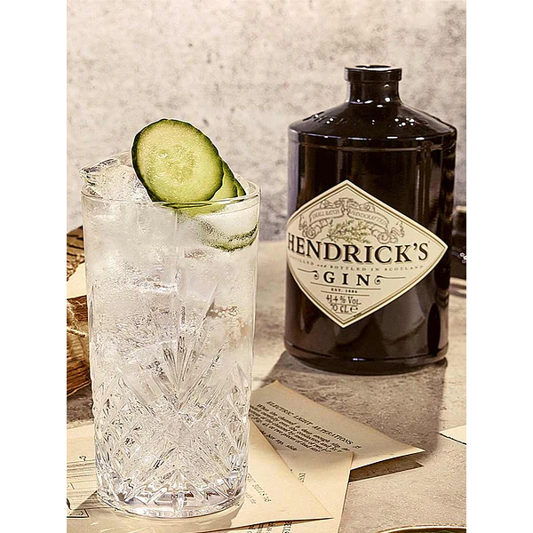 Hendricks Tonic 2X 1( lunes a jueves)