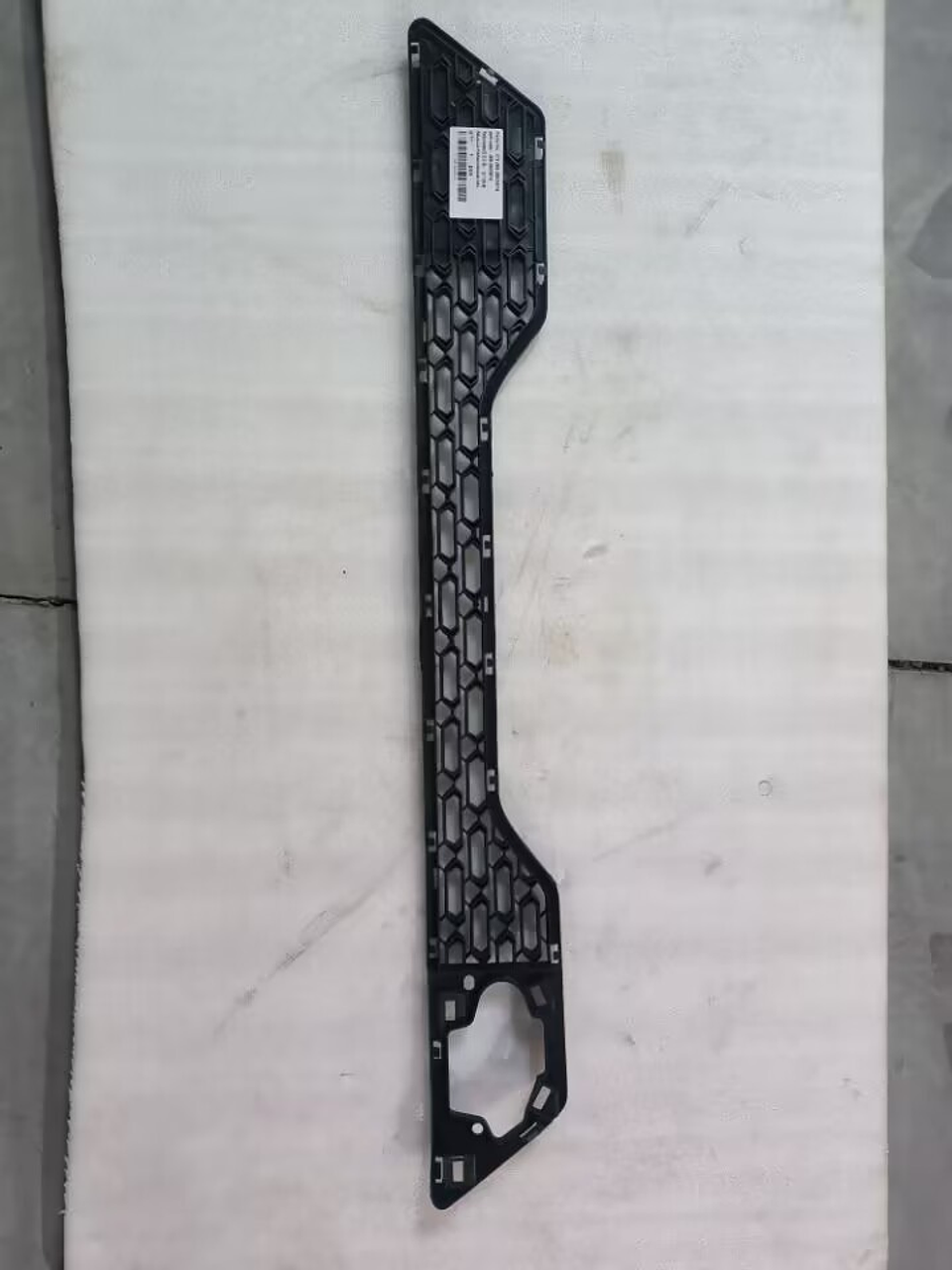 REJILLA PARACHOQUE DELANTERO TIGGO 2 2